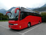 (240'660) - Closillon Tours, Monthey - VS 443'232 - Volvo (ex TMR Martigny) am 8. Oktober 2022 in St-Maurice, Route du Lman