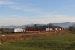 139 177 kam spter mit einem schwach beladenen  KLV  aus Rosenheim zurck.