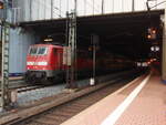 111 194 als RE 11 nach Essen Hbf in Kassel-Wilhelmshöhe.