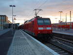 146 028 als RE 20 nach Uelzen in Magdeburg Hbf.