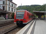 425 705 als S 1 Osterburken - Homburg (Saar) in Eberbach.