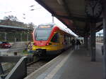 429 045 der Hessischen Landesbahn als RE 99 nach Siegen Hbf in Gie�en.