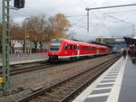 612 587 als RE 7 aus Augsburg Hbf in Lindau-Reutin. 19.11.2023