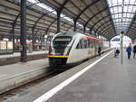 VT 305 A der Hessischen Landesbahn als RB 21 nach Niedernhausen (Taunus) in Wiesbaden Hbf.
