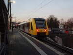 VT 630 der Hessischen Landesbahn im Einsatz fr start Taunus als RB 16 nach Friedberg (Hess) in Friedrichsdorf (Taunus). 27.12.2024