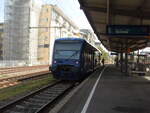 65 der Bodensee Oberschwaben Bahn als RB 91 Friedrichshafen Hafen - Ravensburg in Friedrichshafen Stadt.