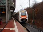 462 011 der Abellio Rail NRW als RE 11 aus Dsseldorf Hbf in Kassel-Wilhelmshhe. 22.12.2018