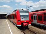 DB Regio NRW/145172/425-558-als-re-11-aus 425 558 als RE 11 aus Mnchengladbach Hbf in Hamm (Westf.). 11.06.2011