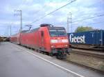 146 024 als RE 5 nach Koblenz Hbf in Emmerich. 30.09.2006
