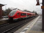 633 106 als RE 17 aus Hagen Hbf in Warburg (Westf.). 03.02.2024