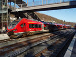 DB Regio NRW/873703/633-112-als-re-57-dortmund 633 112 als RE 57 Dortmund Hbf - Warburg (Westf.) in Brilon Wald. 01.02.2025