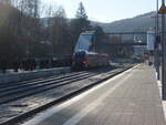 DB Regio NRW/873706/633-115-als-re-17-hagen 633 115 als RE 17 Hagen Hbf - Brilon Stadt in Brilon Wald. 01.02.2025