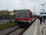 628 577 als RB 44 aus Landshut (Bay) Hbf in Rosenheim.