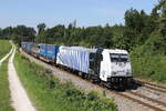 185 661 mit einem  KLV  aus Mnchen kommend am 17. August 2022 bei Sossau.
