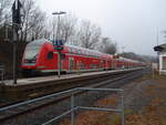 Ein Doppelstock Steuerwagen als RE 57 aus Hamm (Westf.) Hbf in Usseln.