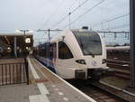 Ein GTW der Arriva als Stoptrein aus Nijmegen in Venlo.