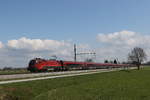 1116 211 mit einer Rrailjet-Doppelgarnitur aus Salzburg kommend am 16.