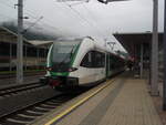 Ein GTW der Steiermarkbahn und Bus als S 11 aus belbach in Peggau-Deutschfeistritz.