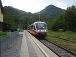Ein 5022 als R nach Wels Hbf in Grnau (Almtal).