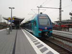 445 625 als RE 8 Lbeck Travemnde Strand - Hamburg Hbf in Bad Oldesloe.