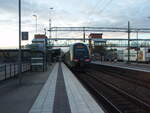 74124 von Vy als RE 20 G�teborg Central - Oslo Sentral in Trollh�ttan.