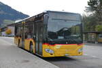 (281'931) - PostAuto Bern - BE 637'781/PID 11'216 - Mercedes am 31. Oktober 2025 beim Bahnhof Frutigen