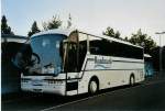 (087'314) - Aus England: Roadmark, Storrington - YN53 EXP - Neoplan am 21.