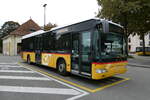 (281'247) - CarPostal Ouest - VD 335'324/PID 4642 - Mercedes am 11. Oktober 2025 beim Bahnhof Yverdon