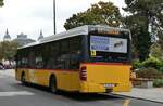 (281'267) - CarPostal Ouest - VD 335'324/PID 4642 - Mercedes am 11. Oktober 2025 beim Bahnhof Yverdon