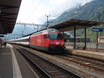 460 027 als IC aus Luzern in Erstfeld.