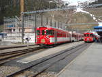 Ein Steuerwagen der Matterhorn-Gotthard-Bahn als R nach Brig in Andermatt.