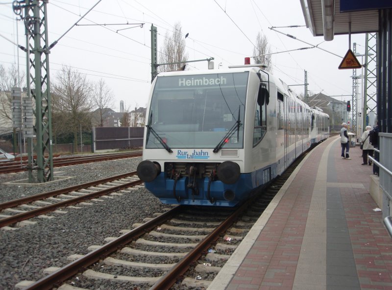 Zwei RegioSprinter der Rurtalbahn als RB 21 nach Heimbach in Dren. 05.04.2009